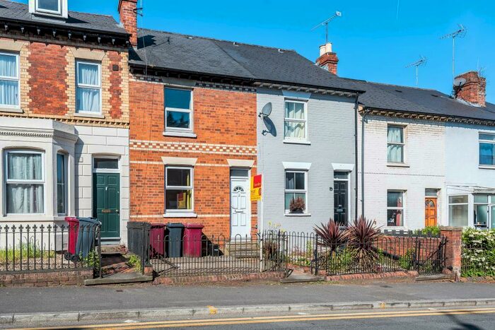 3 Bedroom Town House To Rent In Reading, Berkshire, RG1