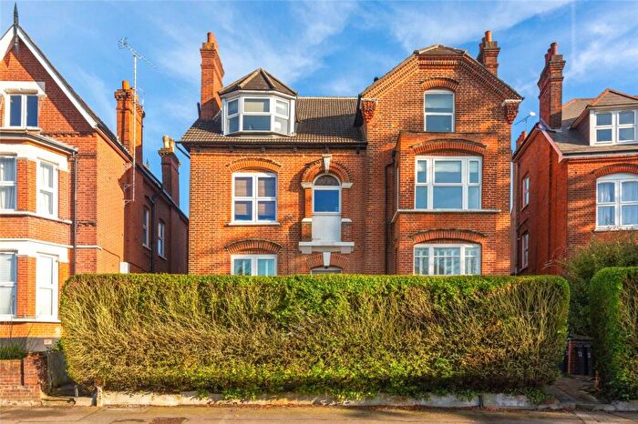 2 Bedroom Apartment For Sale In Harold Road, London, SE19