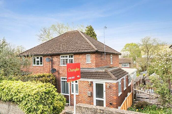 3 Bedroom Semi-Detached House For Sale In Kingsmead Road, High Wycombe, HP11