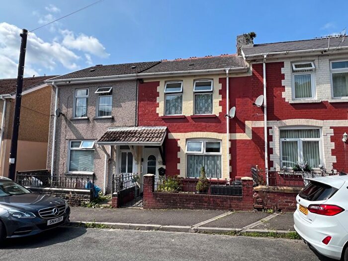 2 Bedroom Terraced House For Sale In The Avenue, Pontycymer, Bridgend, CF32