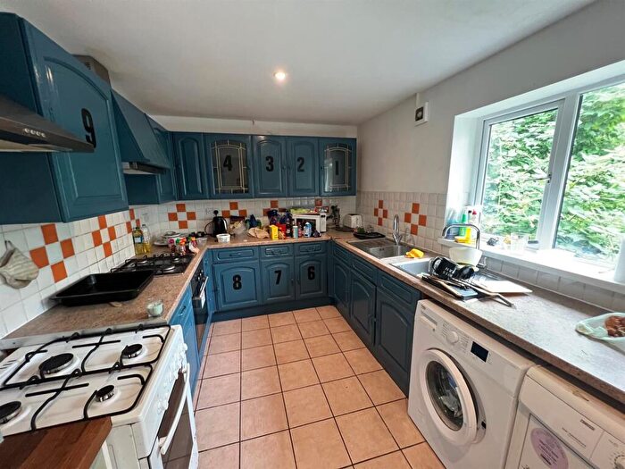 1 Bedroom Private Hall To Rent In Colum Road, Cardiff, CF10