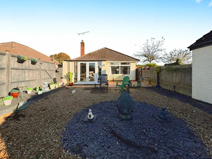 2 Bedroom Detached Bungalow For Sale In Westbourne Avenue, Holbury, Southampton, SO45