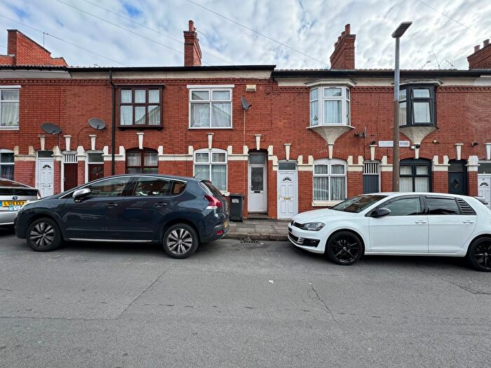 3 Bedroom Terraced House To Rent In Osmaston Road, Leicester, LE5
