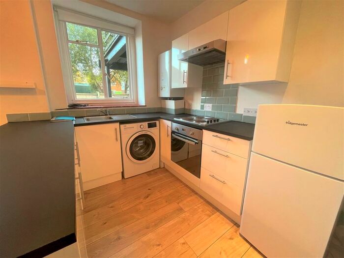 1 Bedroom Apartment To Rent In Bridge Street, Godalming, GU7