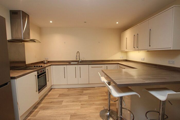 2 Bedroom Flat To Rent In Radcliffe Road, West Bridgford, Nottingham, NG2
