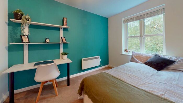 2 Bedroom Flat To Rent In The Grange, North Grange Mount, LS6