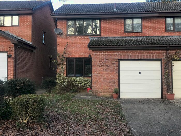 3 Bedroom Semi-Detached House To Rent In Jubilee Close, Wimborne BH21