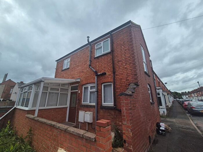 2 Bedroom Detached House To Rent In Symington Street, Northampton, NN5