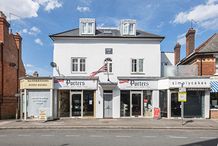 1 Bedroom Apartment For Sale In Baker Street, Weybridge, Surrey, KT13