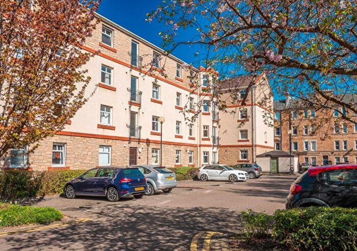 2 Bedroom Flat For Sale In / Sinclair Place, Edinburgh, EH11