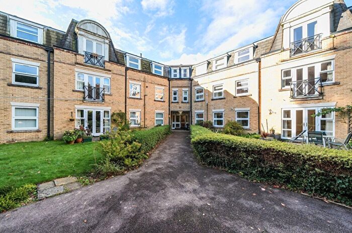 2 Bedroom Flat To Rent In Wildwood Court, Cedars Village, Rickmansworth, WD3