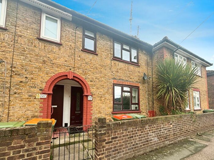 2 Bedroom Terraced House To Rent In Garvary Road, London, E16