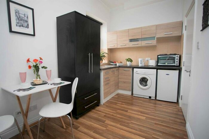 Studio To Rent In Brent Street, Hendon, NW4