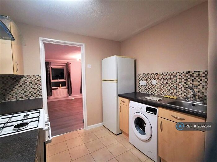 2 Bedroom Flat To Rent In Bliss Way, Cambridge, CB1