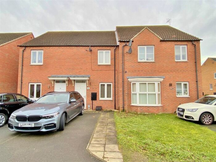 2 Bedroom Terraced House To Rent In Cedar Way, Selby, YO8