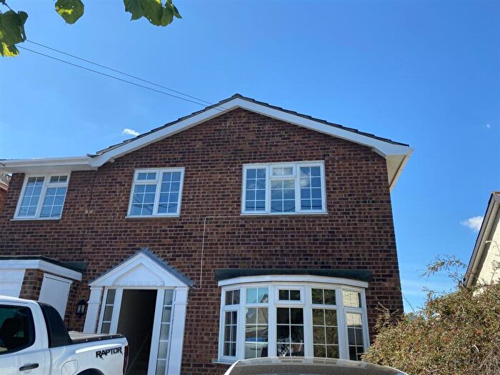4 Bedroom Detached House To Rent In Philbrick Crescent, Rayleigh, SS6