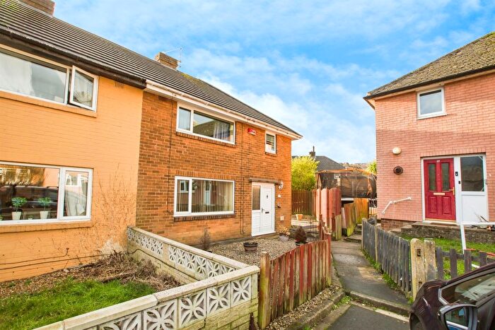 3 Bedroom Semi-Detached House For Sale In Woodbrook Avenue, Halifax, HX2