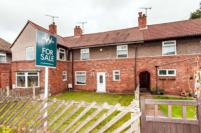 3 Bedroom Terraced House For Sale In Oxford Street, Doe Lea, S44