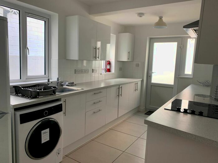 4 Bedroom Terraced House To Rent In Richardson Street, Sandfields, Swansea, SA1