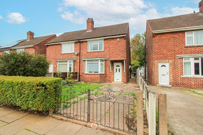 2 Bedroom Semi-Detached House For Sale In Aintree Avenue, Cantley, Doncaster, DN4