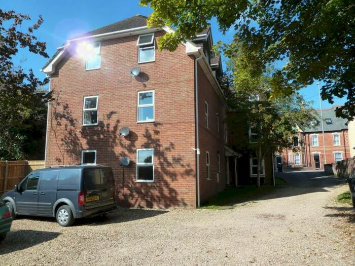 2 Bedroom Flat To Rent In Blandford, DT11