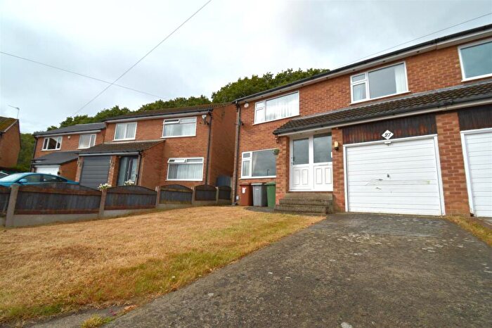 4 Bedroom Semi-Detached Bungalow To Rent In Millfield Close, Higher Bebington, Wirral, CH63