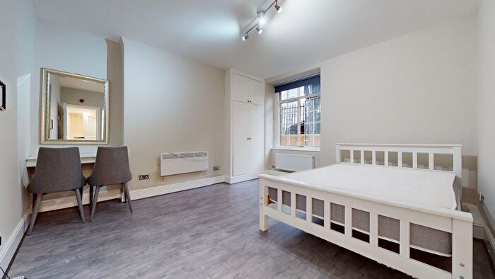 Studio To Rent In Harrowby Street, London, W1H