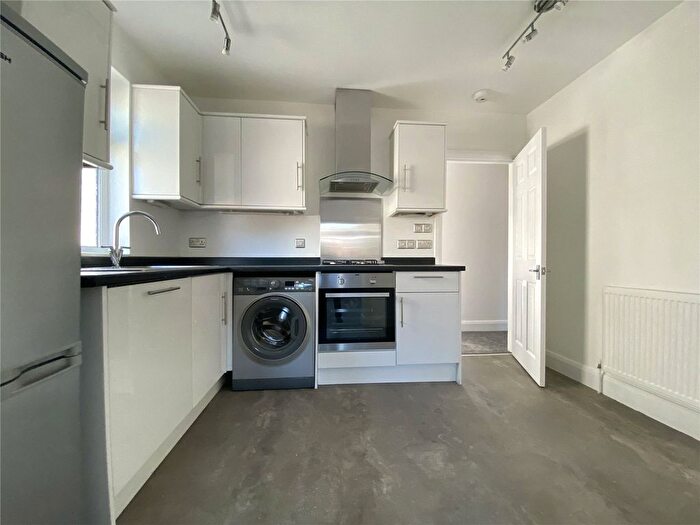 2 Bedroom Maisonette To Rent In St. Pauls Road, Hemel Hempstead, Hertfordshire, HP2