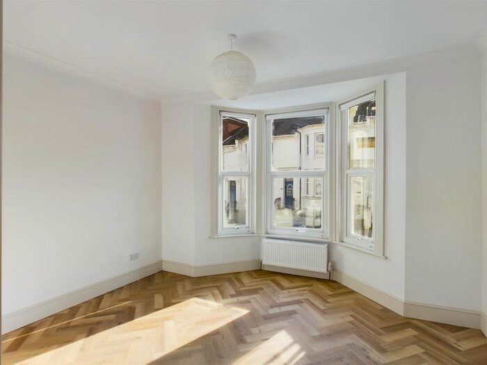 1 Bedroom Flat To Rent In Roundhill Crescent, Brighton, BN2