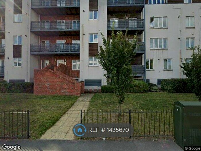 2 Bedroom Flat To Rent In Burghley Court, Maidenhead, SL6