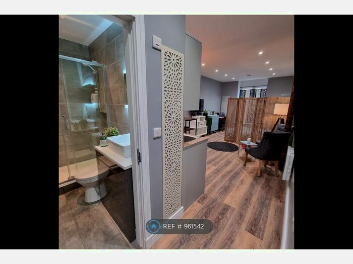 Studio To Rent In Portland Street, Huddersfield, HD1
