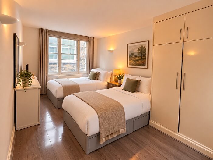 1 Bedroom Flat To Rent In Bishopsgate, Liverpool Street, EC2M