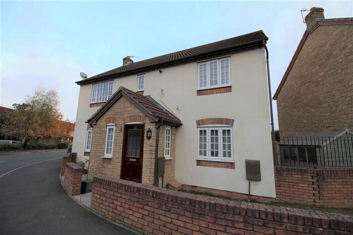 2 Bedroom Maisonette To Rent In Yew Tree Drive, Weston-Super-Mare BS22