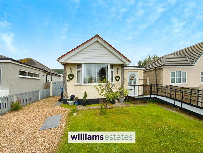3 Bedroom Detached Bungalow For Sale In Fforddisa, Prestatyn, LL19