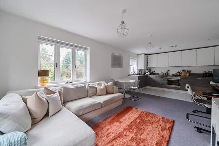 2 Bedroom Flat For Sale In Cardew Court, Bracknell, Berkshire, RG12