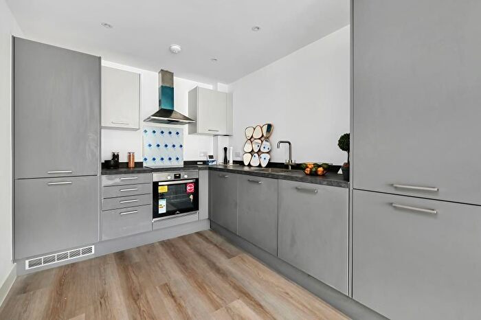 1 Bedroom Flat To Rent In Farnborough Road, Farnborough, GU14