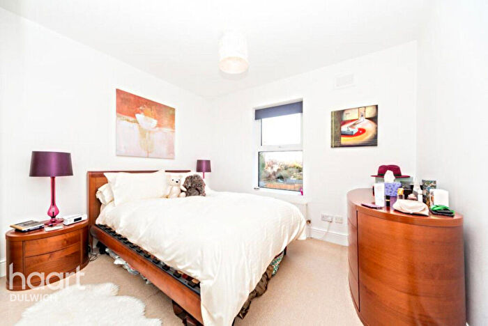 2 Bedroom Flat To Rent In North Cross Road, London, SE22