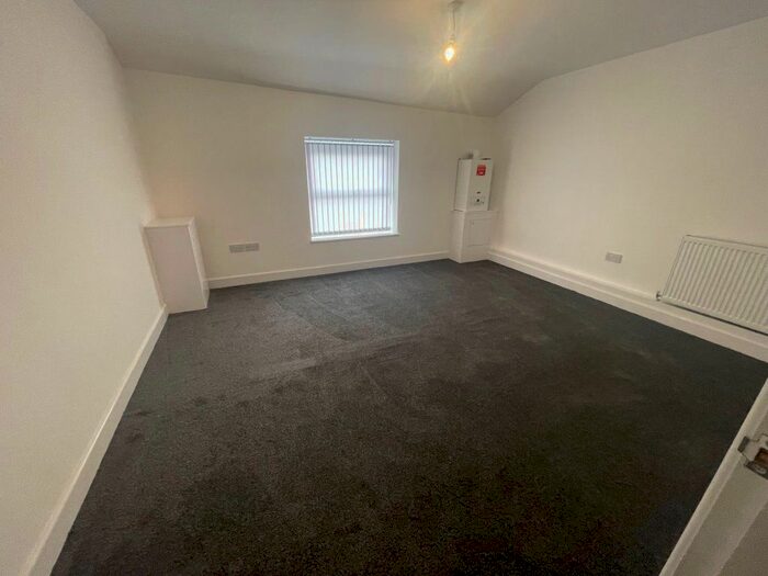2 Bedroom Flat To Rent In Warner Street, Accrington, Lancashire, BB5