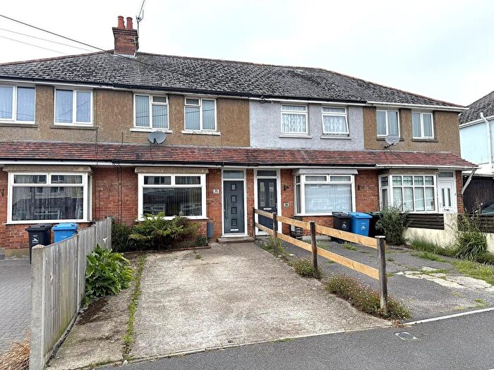 2 Bedroom Terraced House For Sale In Benmoor Road, Creekmoor, Poole, BH17