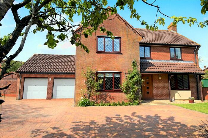 4 Bedroom Detached House For Sale In Northfields, Bulkington, Devizes, Wiltshire, SN10