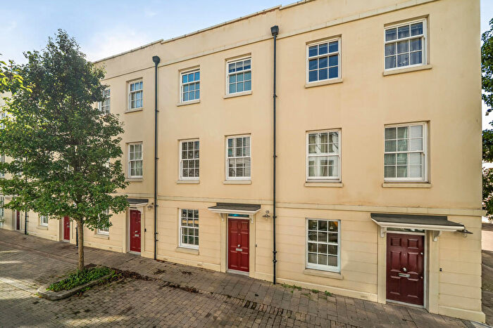 4 Bedroom Town House For Sale In Charles Darwin Road, Village-by-the-Sea, Mount Wise, PL1