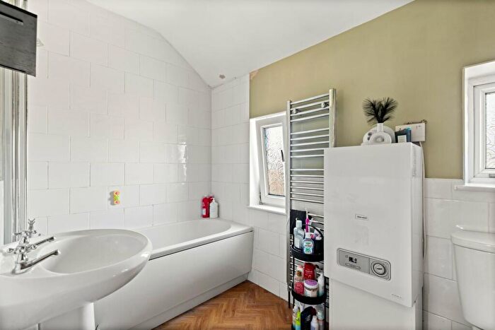 3 Bedroom End Of Terrace House For Sale In Dawson Road, Folkestone, CT19