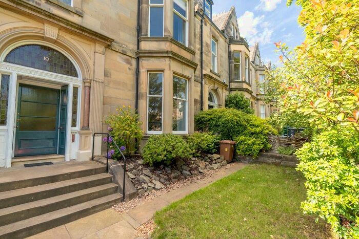 2 Bedroom Flat To Rent In Murrayfield Avenue, Murrayfield, Edinburgh, EH12