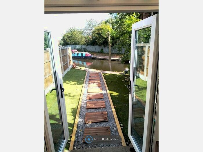 2 Bedroom Semi-Detached House To Rent In Petersham Mews, Nottingham, NG7