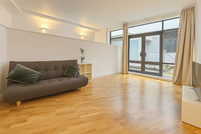 Studio To Rent In Boundary Street, London, E2