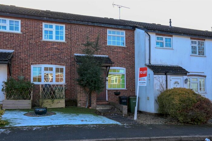 3 Bedroom Town House To Rent In Atherstone Close, Oadby, Leicester, LE2