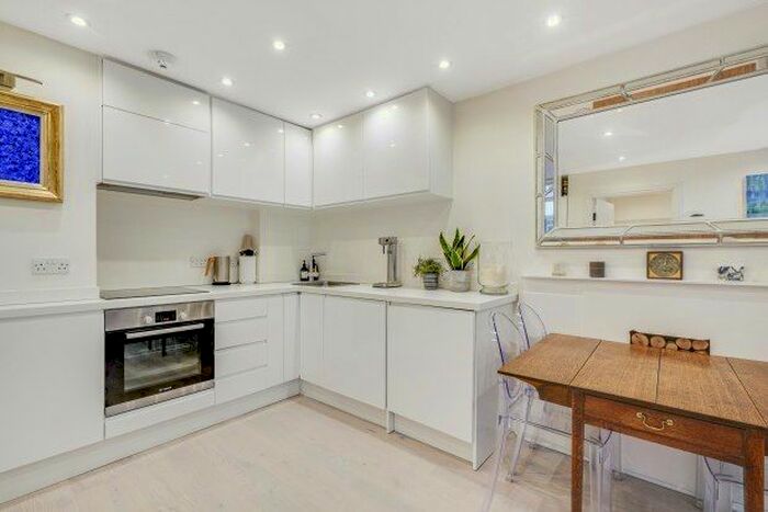 1 Bedroom Flat To Rent In Sheen Road, Richmond, TW9