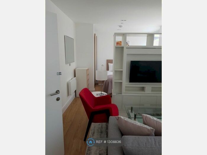 Studio To Rent In Langwood House, Rickmansworth WD3