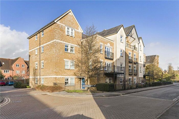 2 Bedroom Apartment To Rent In Elizabeth Jennings Way, Oxford, Oxfordshire, OX2