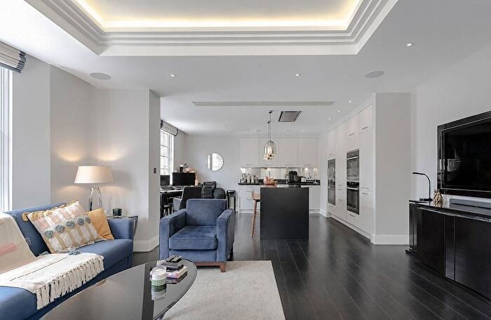 2 Bedroom Flat To Rent In York Street, Marylebone, London, W1U